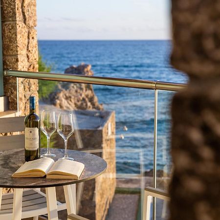 Black Rocks Family, Luxury Seafront Beach Maisonette Agios Gordios  Esterno foto