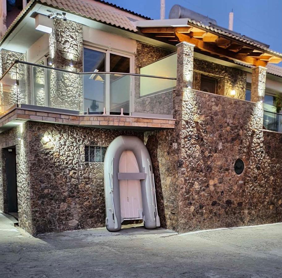 Black Rocks Family, Luxury Seafront Beach Maisonette Agios Gordios  Esterno foto