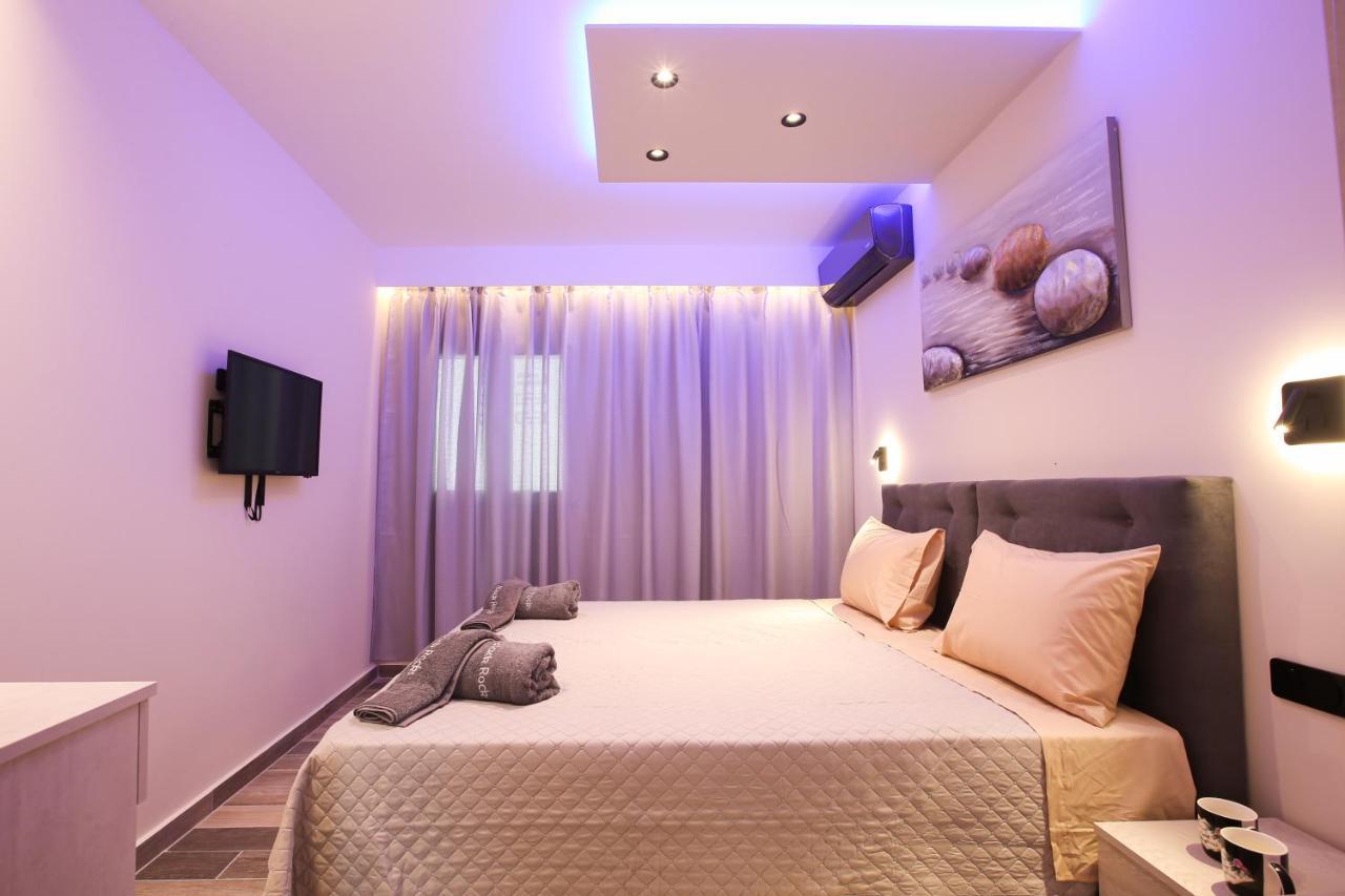 Black Rocks Family, Luxury Seafront Beach Maisonette Agios Gordios  Esterno foto