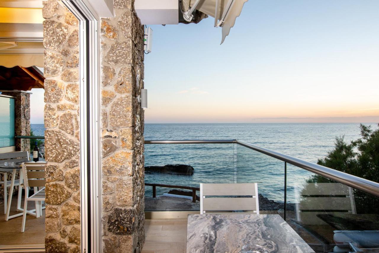 Black Rocks Family, Luxury Seafront Beach Maisonette Agios Gordios  Esterno foto
