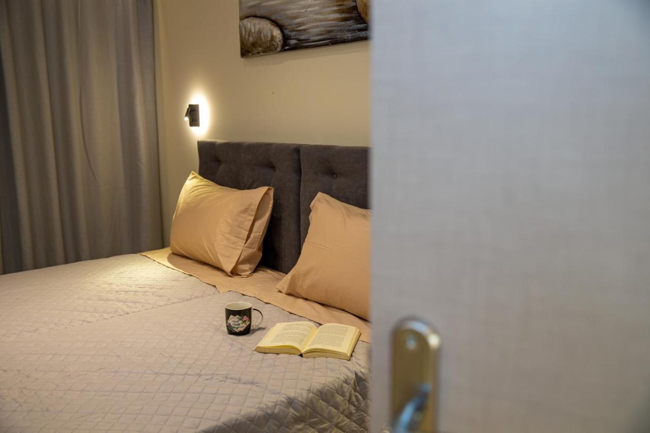 Black Rocks Family, Luxury Seafront Beach Maisonette Agios Gordios  Esterno foto