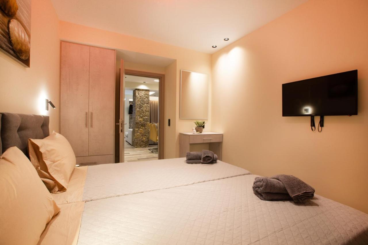 Black Rocks Family, Luxury Seafront Beach Maisonette Agios Gordios  Esterno foto