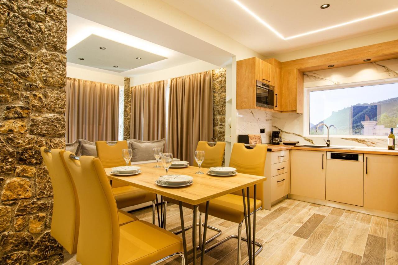 Black Rocks Family, Luxury Seafront Beach Maisonette Agios Gordios  Esterno foto